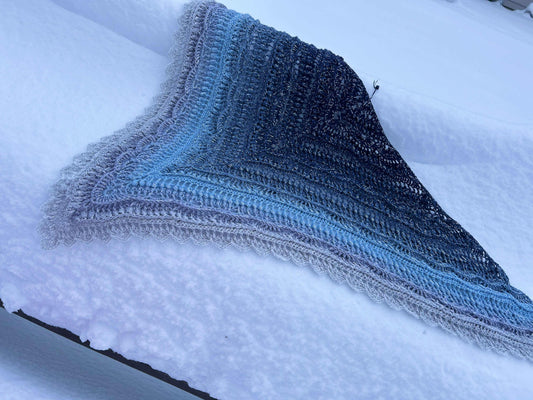 Crochet shawl Inverno